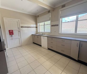 MODERN COMFORT IN RAYMOND TERRACE!! - Photo 3