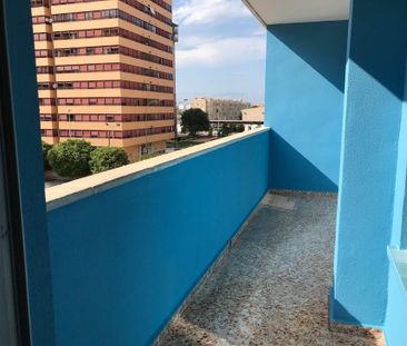 Calle Esteban Ballester, Valencia, Valencian Community 46022 - Photo 2