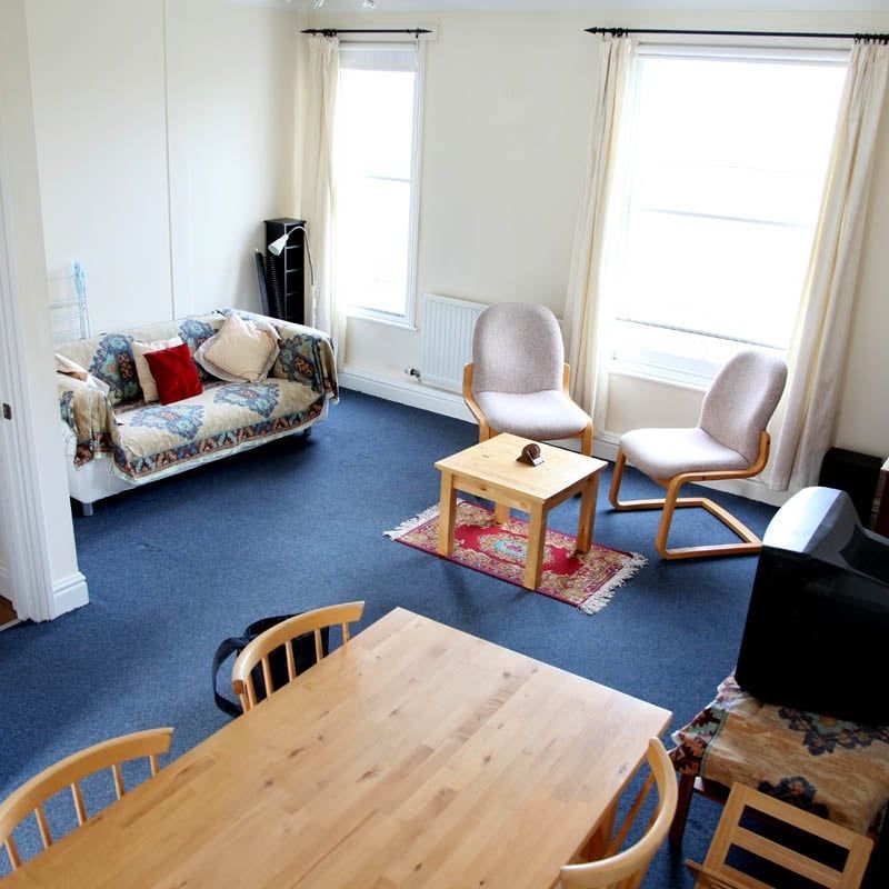 2 Bed Flat, Forest View, SO14 - Photo 1