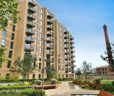 1 bed flat to rent in Exploration Way, Slough, SL1 - Photo 1