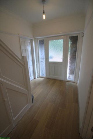 6 bedroom detached house to rent - Photo 5