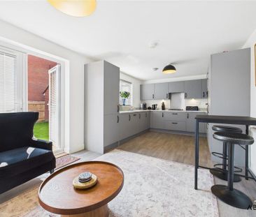 4 bedroom detached house to rent - Photo 1