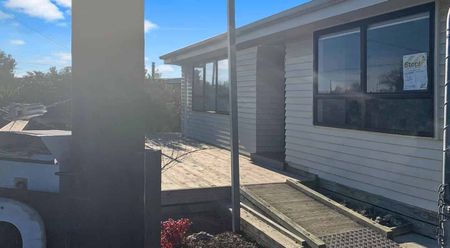 OTANE - 3 Bedroom + Sleepout - Photo 2