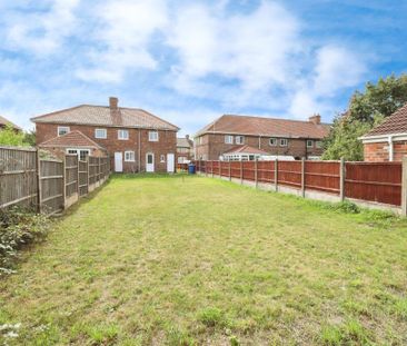 Essex Road, Bircotes, DONCASTER - Photo 1