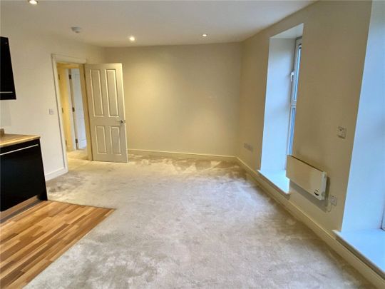 Halifax Road, Staincliffe, Dewsbury, West Yorkshire, WF13 - Photo 1