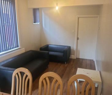 6 bedroom terraced house to rent - Photo 1