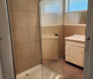 WALK TO STATION AND SHOPS - Photo 4