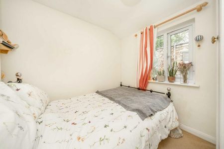 3 bedroom flat to rent - Photo 2