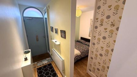 3 bedroom terraced house to rent - Photo 4