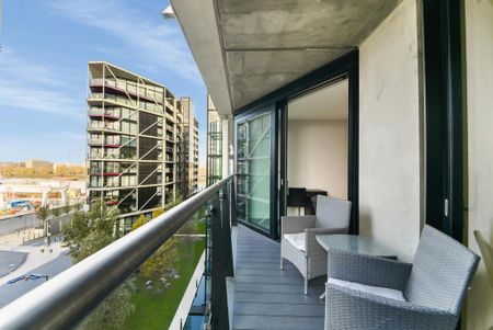 2 bedroom flat to rent - Photo 2