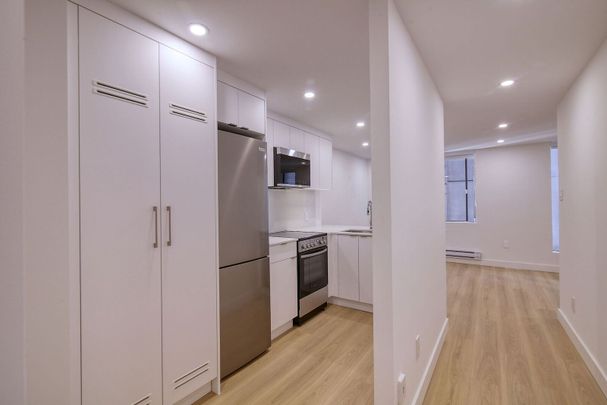 2285 Saint-Mathieu Street - Photo 1