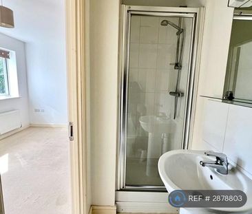 3 bedroom terraced house to rent - Photo 6
