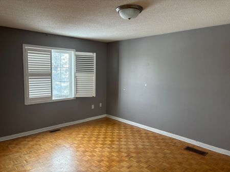 For Lease - 15 Starfish Court, Brampton, Ontario - Photo 3