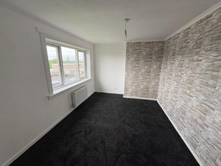 2 bedroom end of terrace house to rent - Photo 5