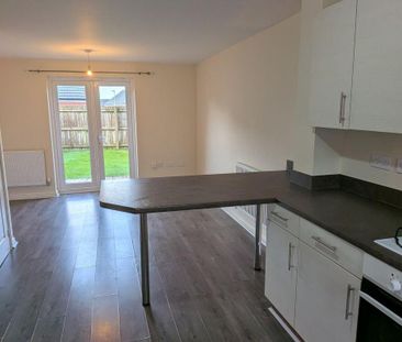 2 bedroom end of terrace house to rent - Photo 3