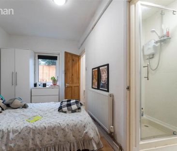 3 bedroom flat to rent - Photo 6