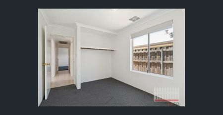 Beautifully Updated Coastal Home – Move-In Ready! - Photo 5