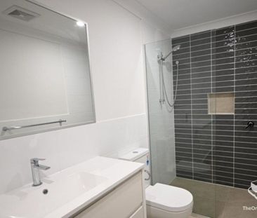 LUXURY 3 BEDROOM TOWNHOUSE - Photo 6