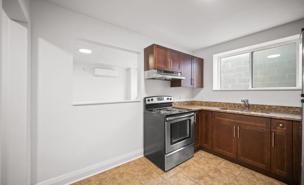 178 Machray, Winnipeg, MB - Photo 1