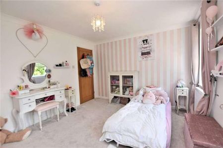 Wisteria House, Pebmarsh Road, Colne Engaine, Colchester, CO6 - Photo 5