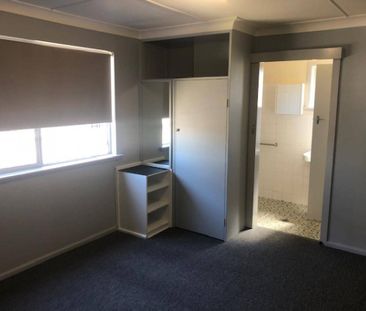 ONE BEDROOM APARTMENT MOMENTS FROM THE LAKE - Photo 2