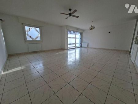 HAZEBROUCK, proximité centre ville Dans résidence de standing, grand T2 d'environ 80m2 offrant... - Photo 5