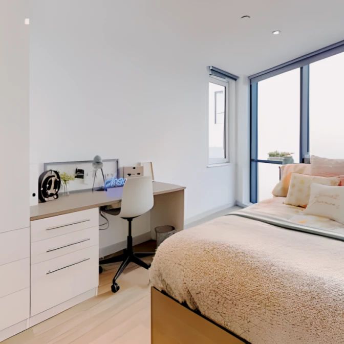 Premium En-Suite - Photo 1