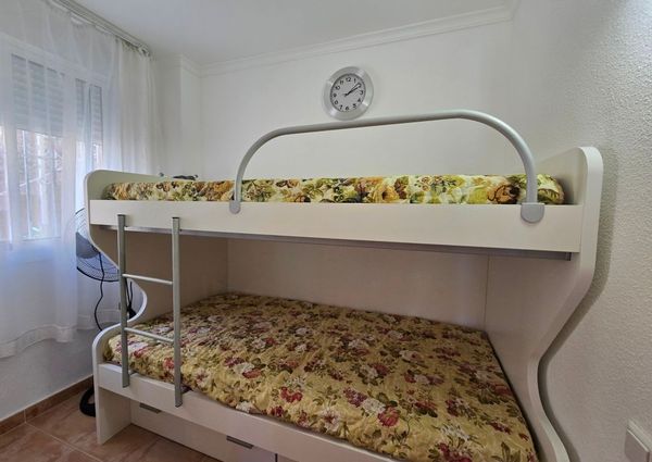 Apartment with 2 bedrooms with swimming pool LONG TERM
