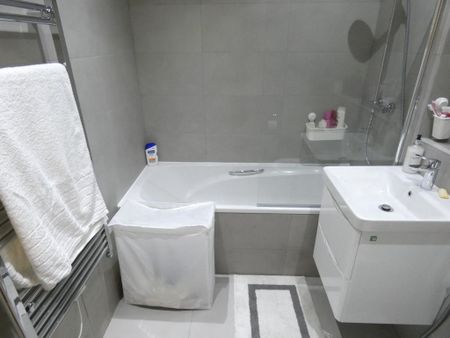 2 bedroom flat to rent - Photo 4