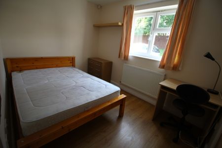 2 Bed Student Accommodation - Photo 3