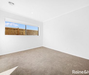 12 Frew Road, Mambourin, VIC 3024 - Photo 2