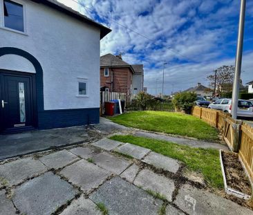 3 bedroom semi-detached house to rent - Photo 2