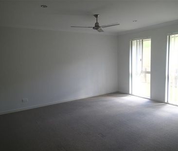 Family Home in Quiet Cul-De-Sac - Photo 6