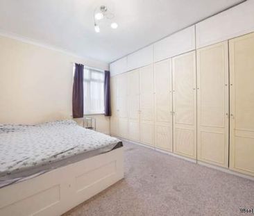 3 bedroom property to rent in Ilford - Photo 1