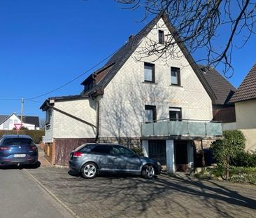 Schicke teilmöblierte DG-Wohnung zu vermieten - Photo 3