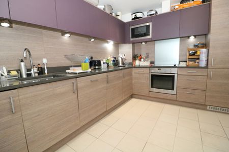 High Street, Dorking - 2 bedrooms Property for lettings - Seymours - Photo 5