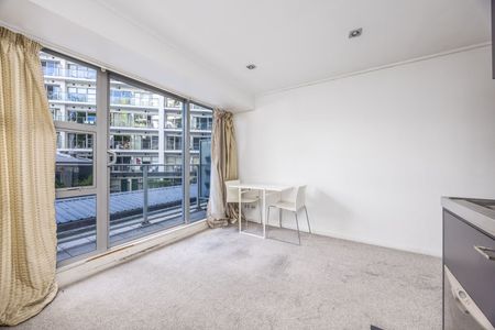 Modern City Pad with Everything You Need - Photo 5