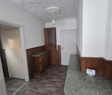 3 bedroom end of terrace house to rent - Photo 4