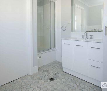 Renovated One Bedroom Unit - Photo 6