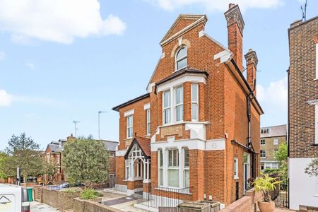 A one bedroom furnished apartment in a highly sought after location on Richmond Hill - Photo 5