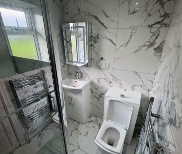 3 bedroom semi-detached house to rent - Photo 6