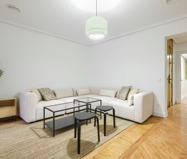 Calle de Alberto Aguilera, Madrid, Community of Madrid 28015 - Photo 3