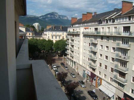 CHAMBERY CENTRE Beau T4 de 105 m² – ref 137 - Photo 4