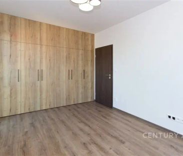 Pronájem krásného bytu 2kk v nadstandardním provedení s garážovým s... - Photo 4