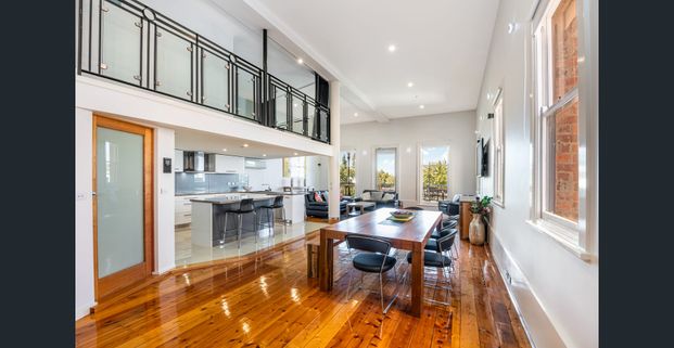 FULLY FURNISHED - CONTACT AGENT FOR AVAILBILITY - Photo 1