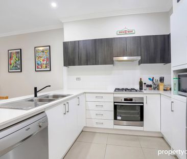 Modern 2-Bedroom 2-Bathroom Apartment - Photo 3