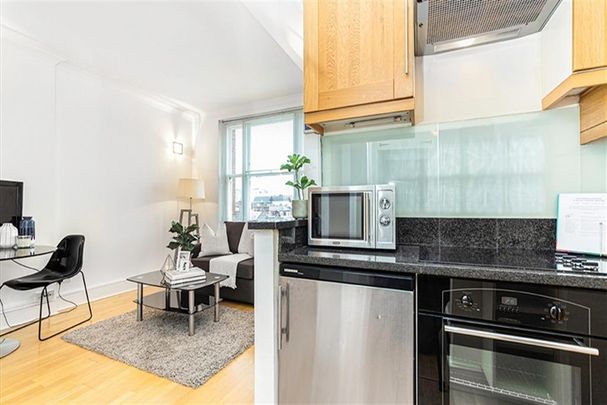 Studio to rent - Photo 1