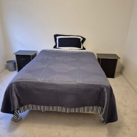 For Lease - 124 Sailors Landing N/A Unit# Room, Clarington, Ontario - Photo 3