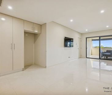 Top-Floor Apartment – A Rare Find! - Photo 2