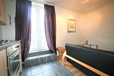 1 bedroom flat to rent - Photo 2